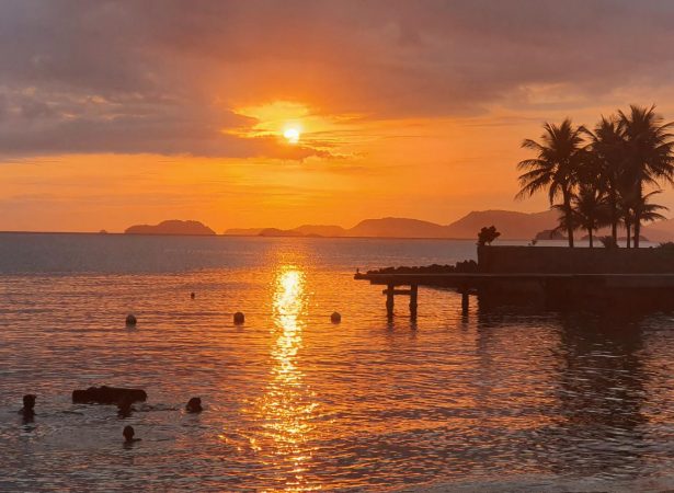 De Las Rocas Por do Sol